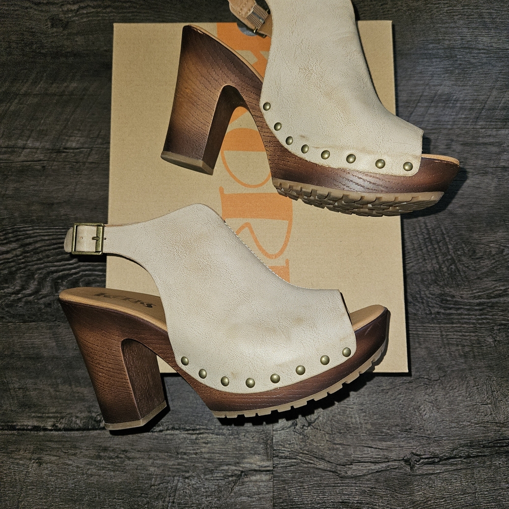 Korks Arden Natural Platform Heels